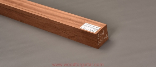 Woodforguitar_mahon_gryf_gitary_LP_151
