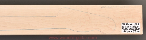 Woodforguitar_21_klon_gryf_gitary_basowej.JPG