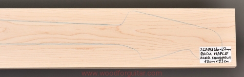 Woodforguitar_131_klon_gryf_gitary_basowej.JPG