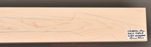 Woodforguitar_151_klon_gryf_gitary_basowej.JPG