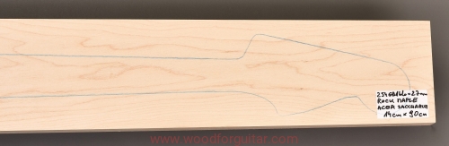 Woodforguitar_191_klon_gryf_gitary_basowej.JPG