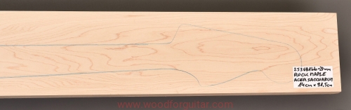 Woodforguitar_201_klon_gryf_gitary_basowej.JPG