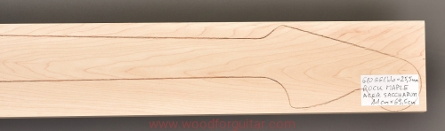 Woodforguitar_61_klon_gryf_gitary.JPG